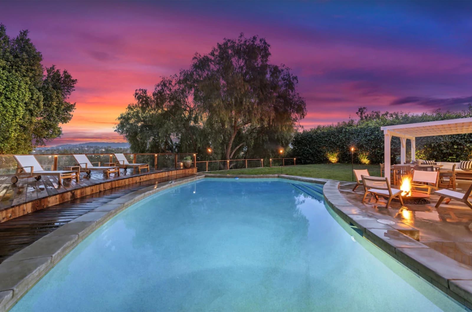 A private Los Angeles home available as a film and photo production location