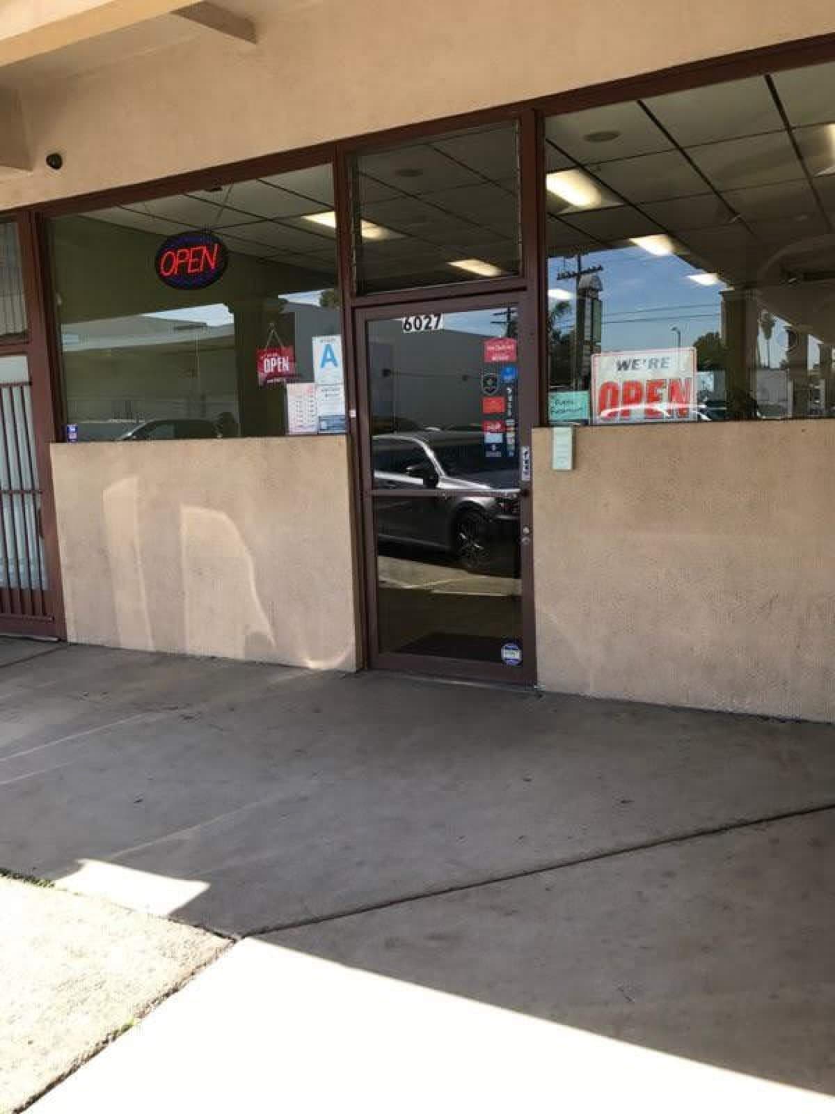 Casual Corner Deli