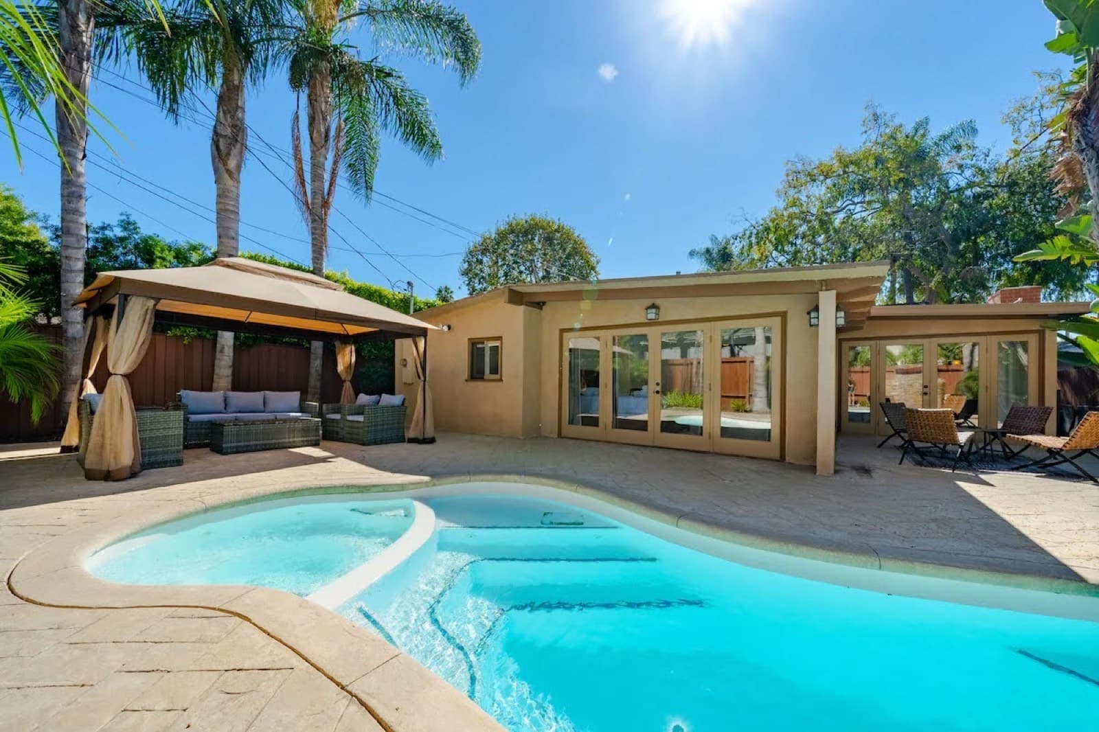 Gb Brentwood 5 bedroom - pool