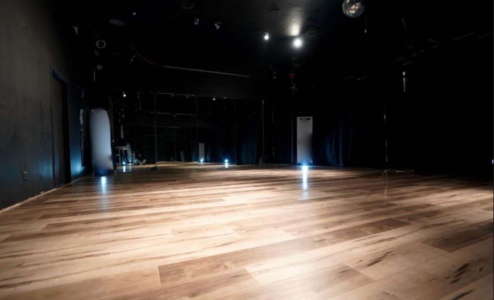 Modern Dance Studio