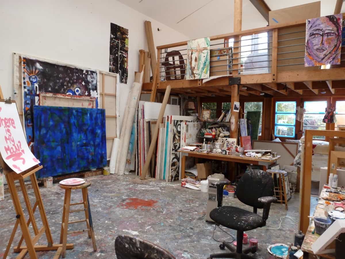 Amadeas Art Studio and House post thumbnail