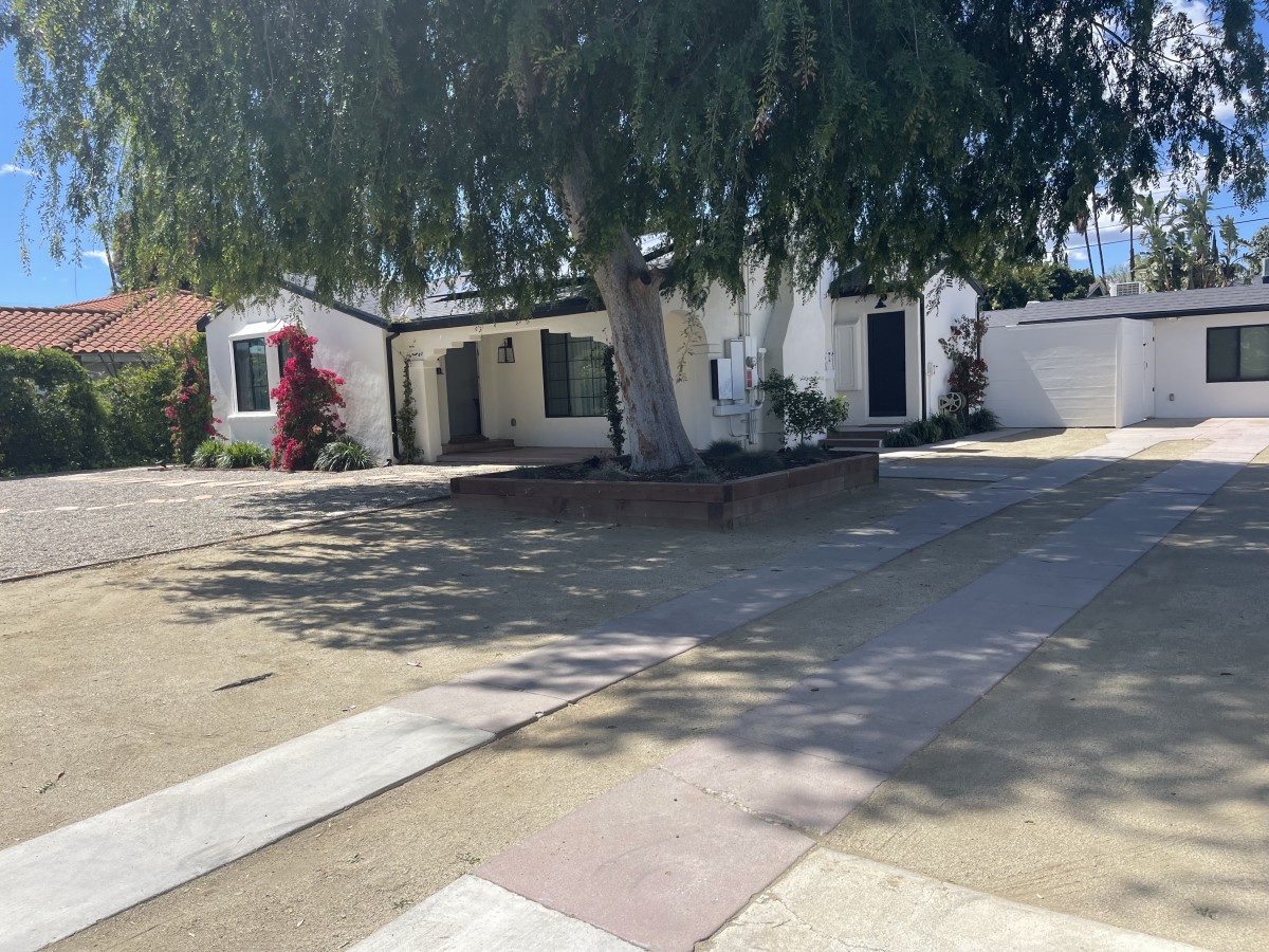 J’s Hideout With Guest House post thumbnail